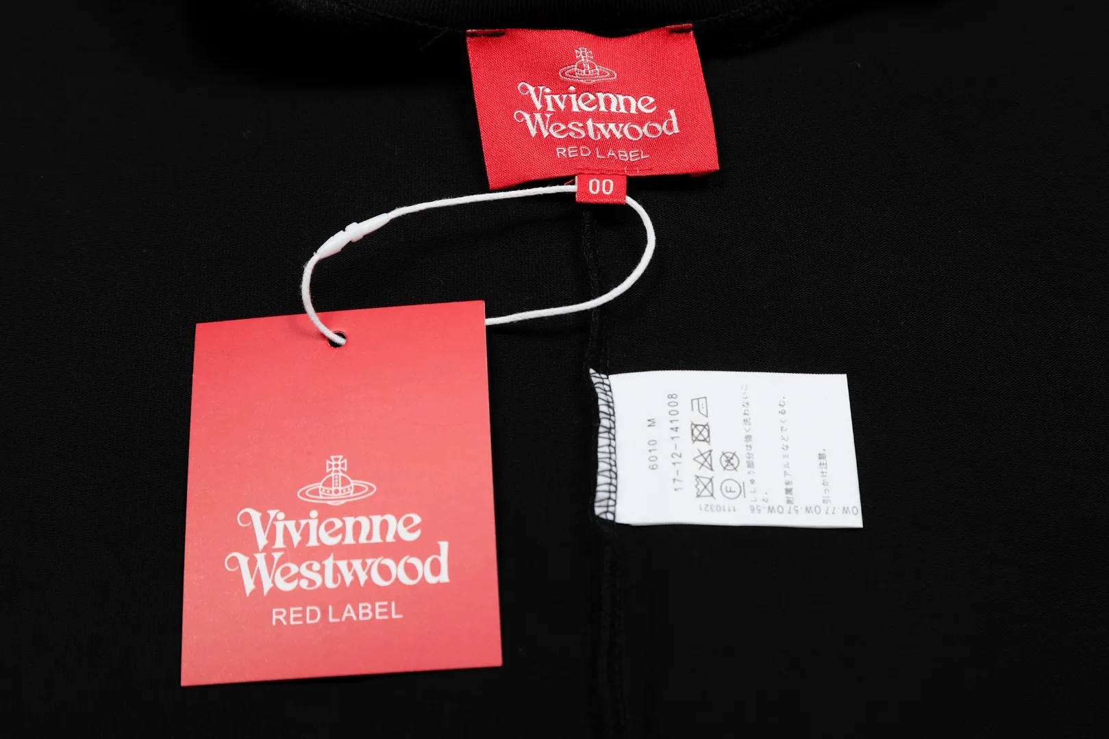 VIVI 149# "Exclusive Style" vivienne west wood Queen Mother of the West Vivienne Saturn large letter printed short sleeves. Full series of correct accessories. Every detail is completely restored. Straightforward to full Size: XS-L